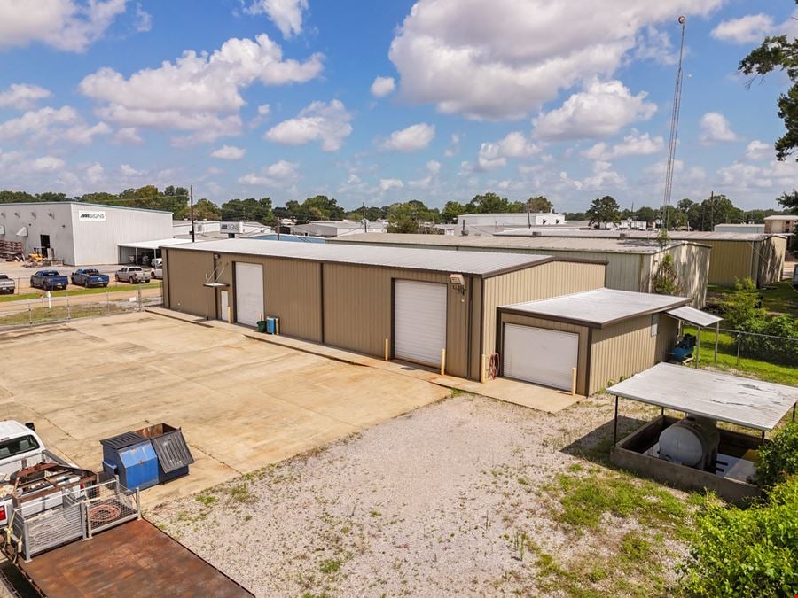 ±4,516 SF Office Warehouse with Wash Bay and Bridge Crane