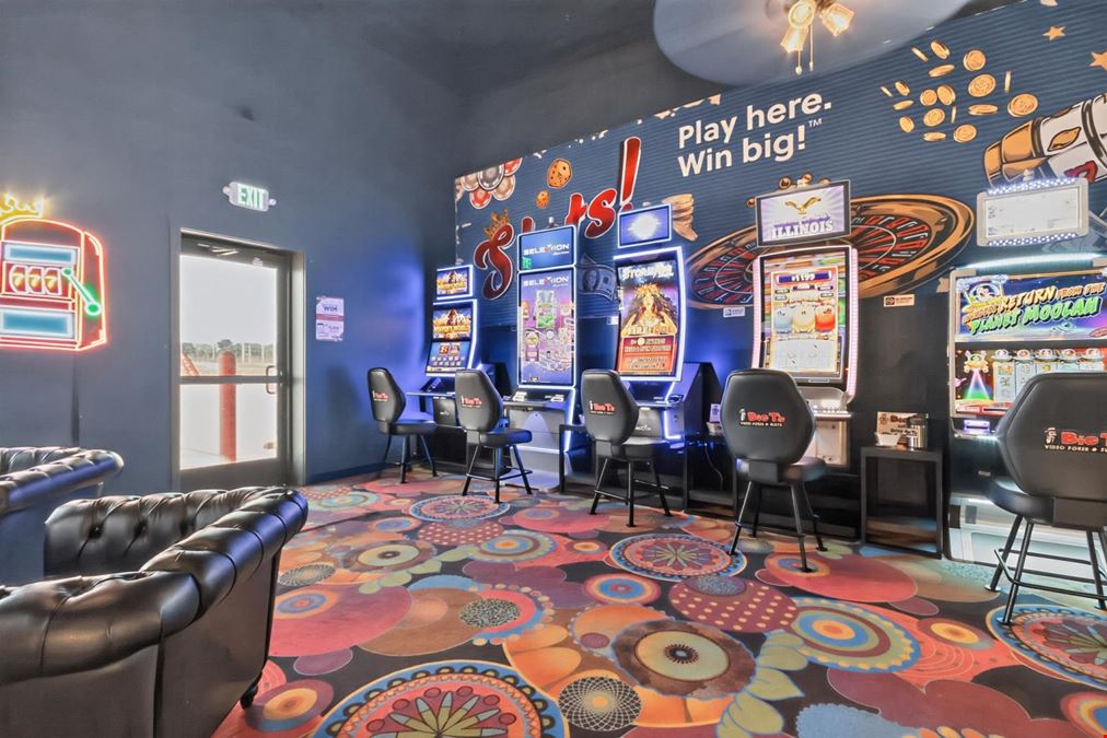 Big Ts - 2124 E Morton Ave, Jacksonville, IL 