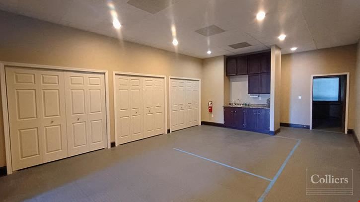 Office/Retail Space For Sale off Wade Hampton Blvd in Taylors, SC