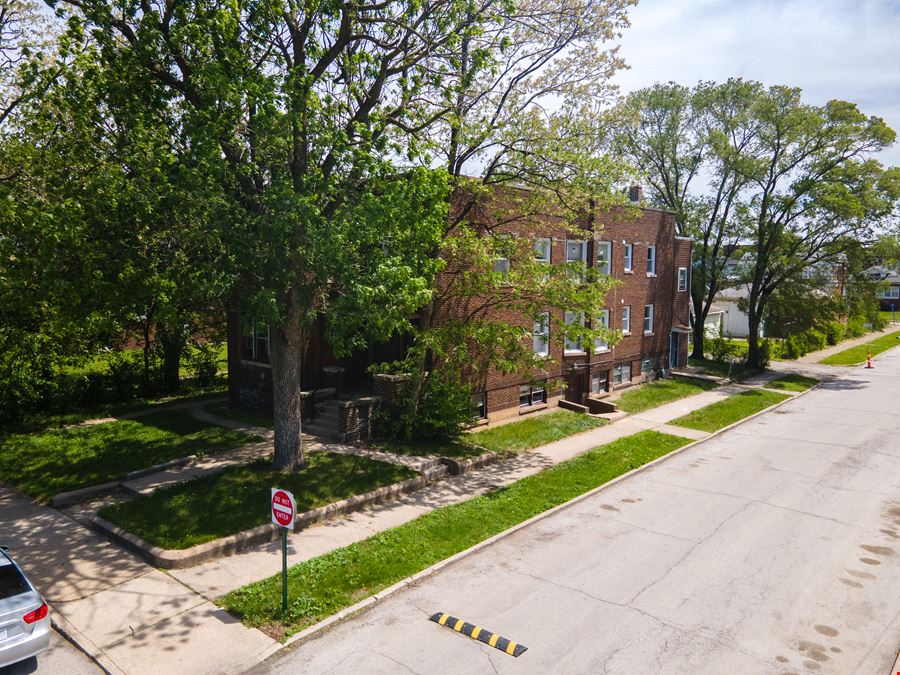 11 E 157th St., Calumet City, IL 60409