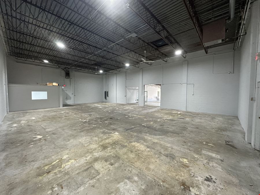 4651 N. 20th Street: ± 5,000 SF of Warehouse Space For Sublease