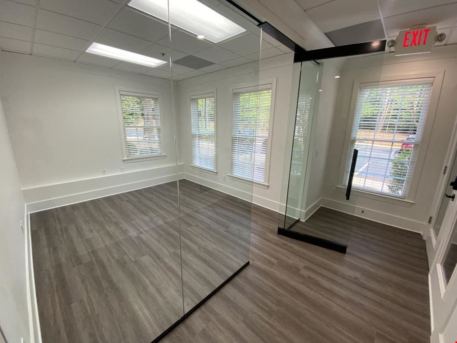 295 West Crossville Road Suite 320