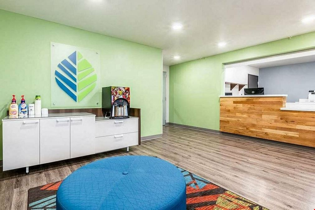 WoodSpring Suites Indianapolis Airport South