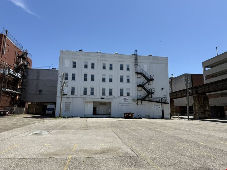 211 6th St