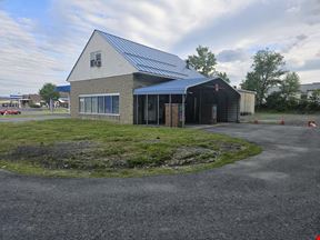 1049 N Main St