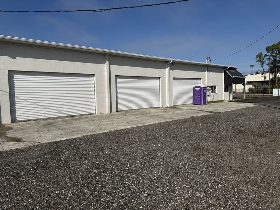 8,309 SF Auto Repair / Flex Building on 1.19 AC For Lease