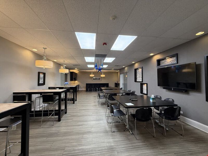 777 E Algonquin Rd