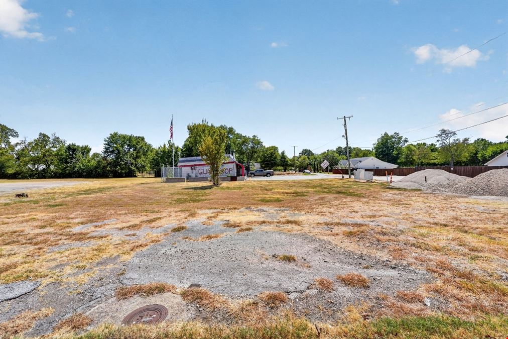 2648 W Scyene Rd Mesquite - For Lease