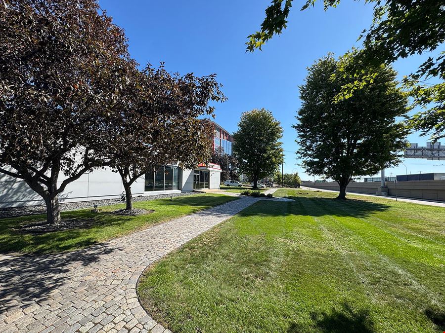 5200 W 78th Street