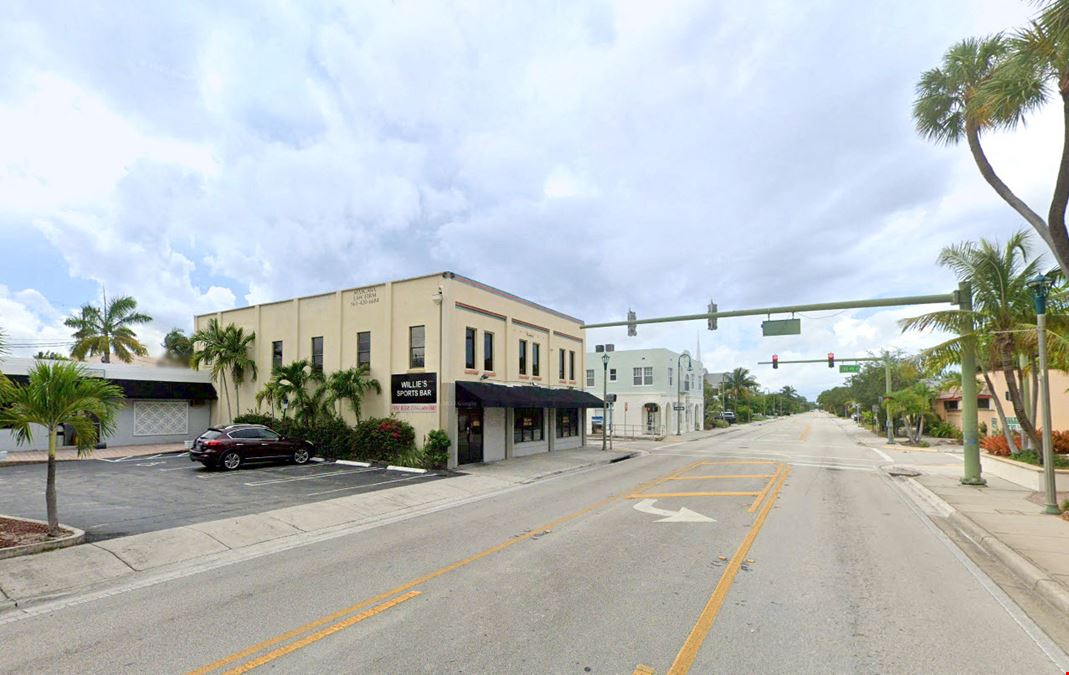 The Lake Worth Commerce Centre