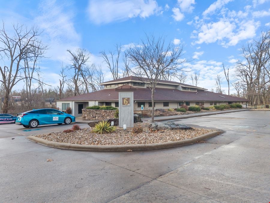 6 North Halsted Circle
