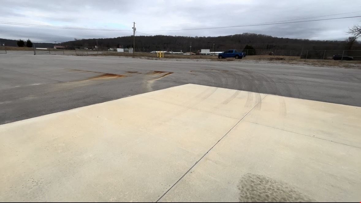 3260 East Gooseneck Rd., Sparta, TN 38583