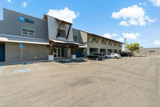 Preview of Industrial space for Rent at 901 W. Alameda Blvd