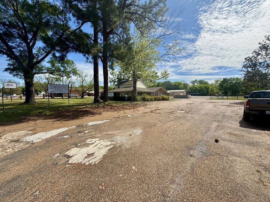 503 S Main Street -6,658 SF OFFICE/INDUSTRIAL FLEX ON 2.24 A
