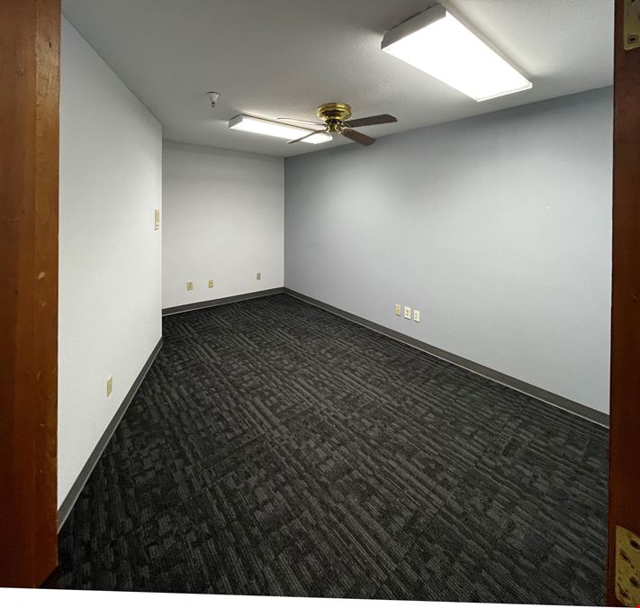 206 W Julie Dr