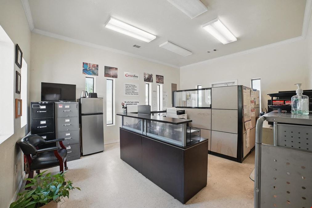 Office/Warehouse for Sale in Seagoville