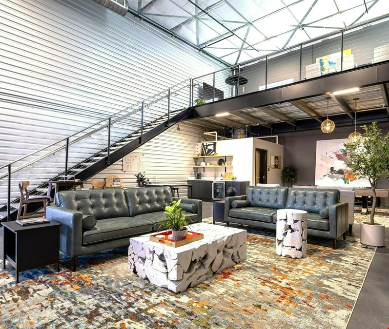 Investment Sale: Unit D02 - Alpharetta Personal Warehouse