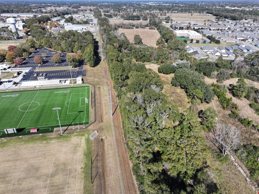 500 Pont Des Mouton (Commercial Tract)