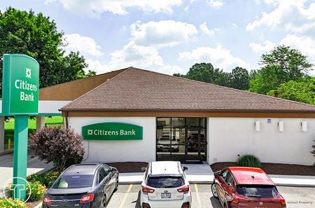 Preview of Retail space for Sale at 4333 Belmont Ave