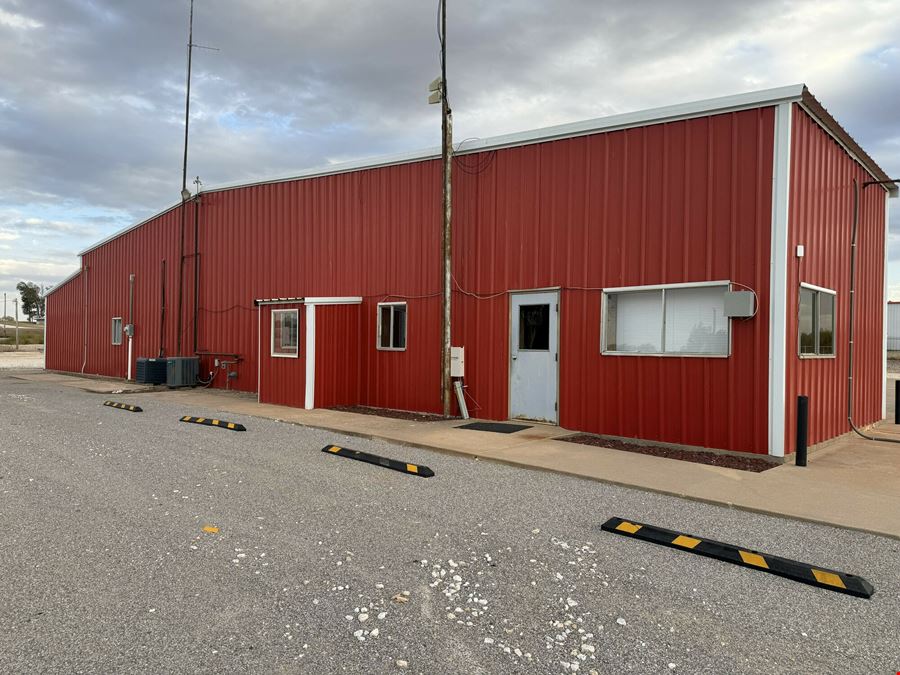 Truck Maintenance Facility on 6 Acre Yard for Sale