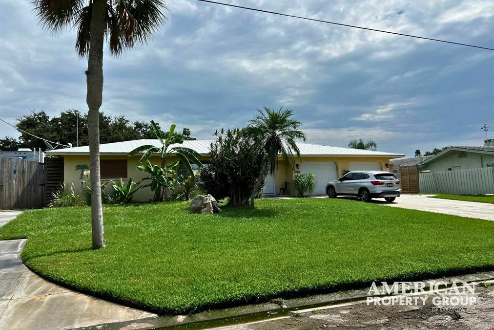 Sarasota Duplex near Siesta Key