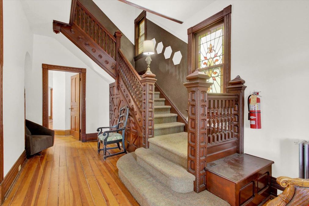 Victorian Home built in 1880