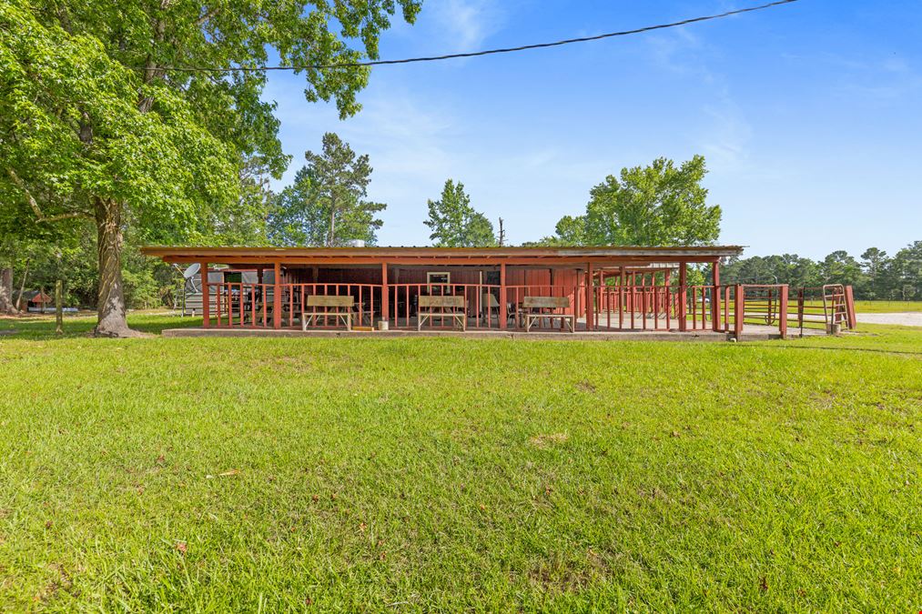 High-Exposure Commercial Property in Cleveland, Texas