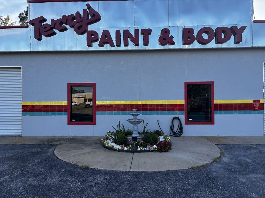 4,856 SF Retail Space for Sale