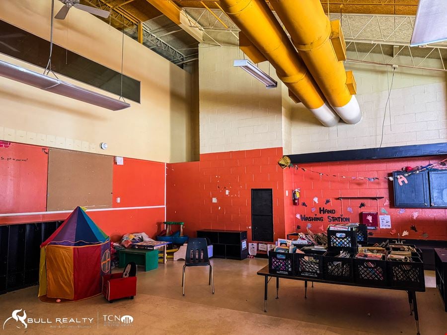 ±9,014 SF Daycare Building Opportunity
