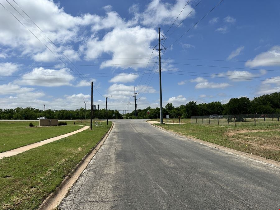 450 East Highway 80