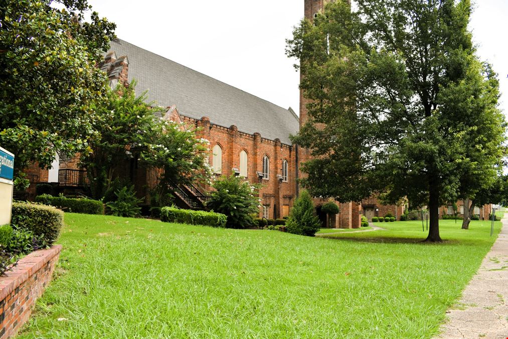 3481 S. Court St. - 33,124 SF Church & Education Facility