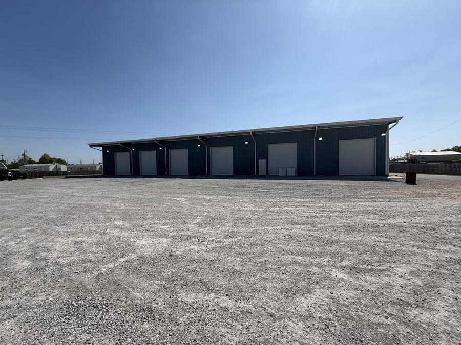 9,600 SF Industrial Warehouse with Loading Dock & Office - Near Hwy 98 in Springfield (Panama City), Florida