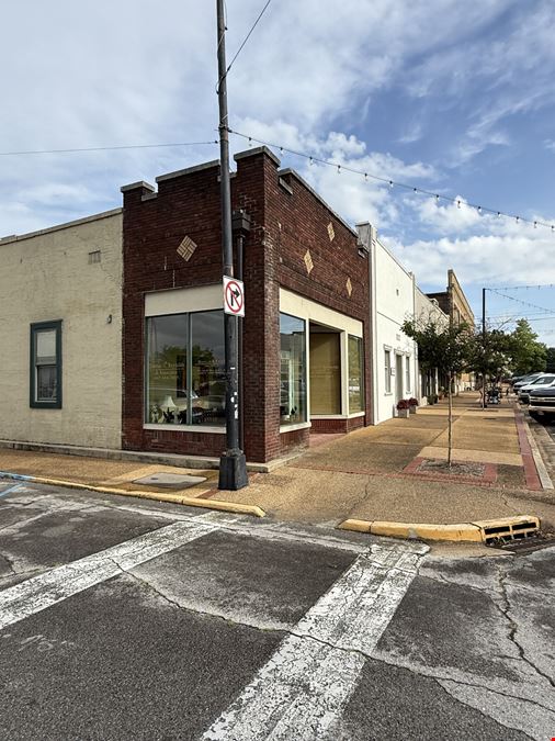 114 S Broadway Street