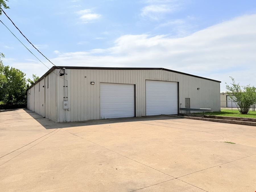 4066 and 4068 Hatcher Circle