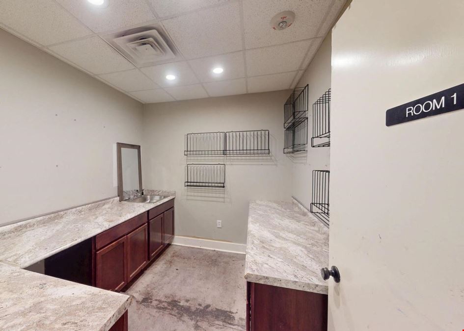 Metairie Rd Retail Space