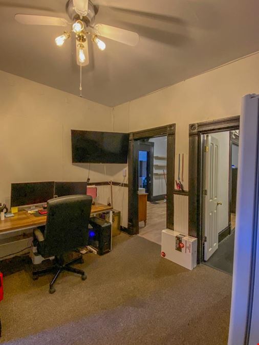 142 W 5th Ave