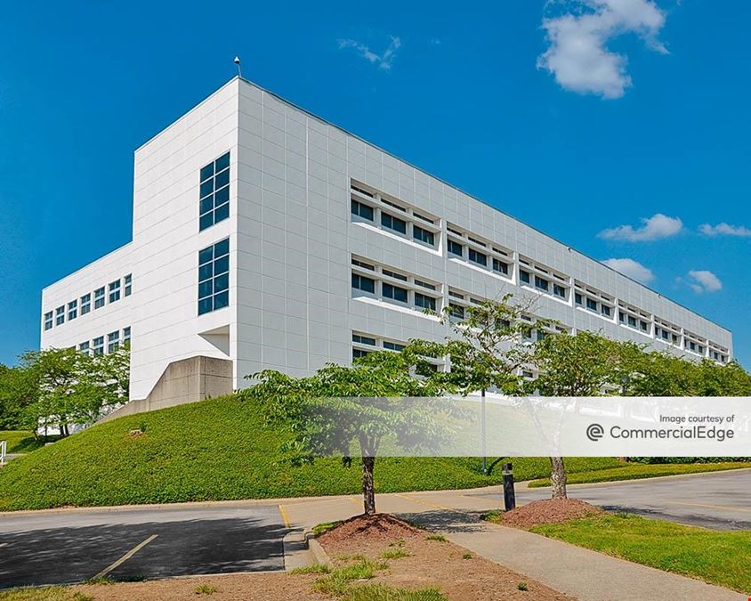 Commerce Center East