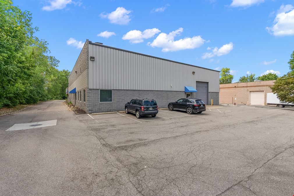 28036 Oakland Oaks Court