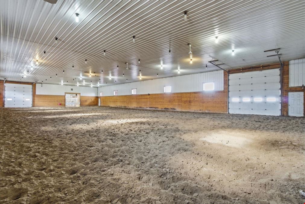 World-Class Equestrian in Central Alberta (Canada)