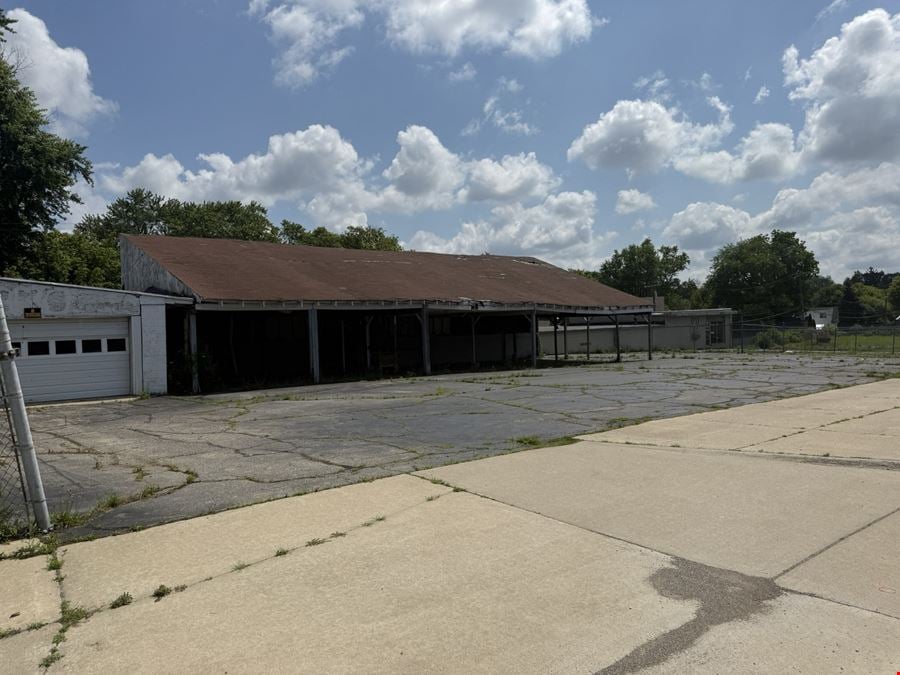 Pontiac - Freestanding Light Industrial/Automotive Warehouse