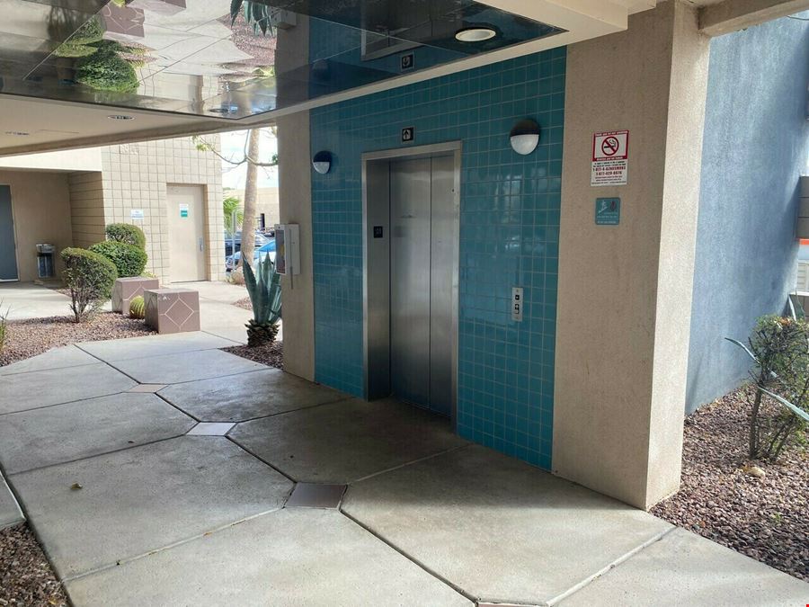 1 W Deer Valley Rd, Bldg 1