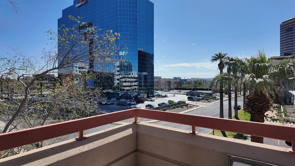 202 E EARLL DR UNIT 360
