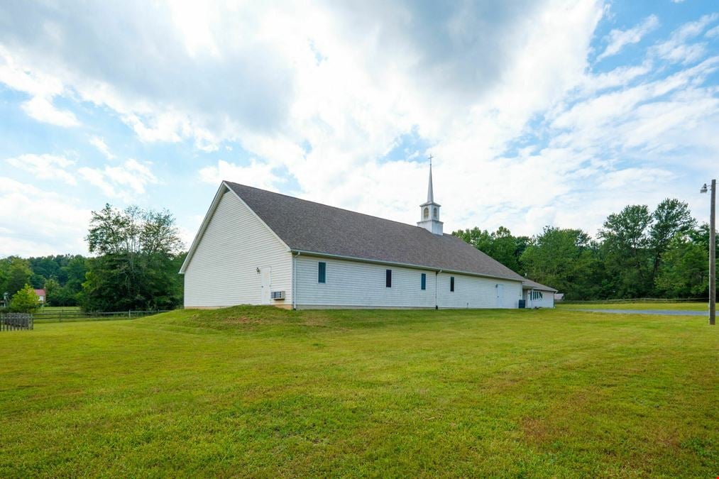 Spacious Multipurpose Facility on 1.38 Acres in Fort Valley, VA