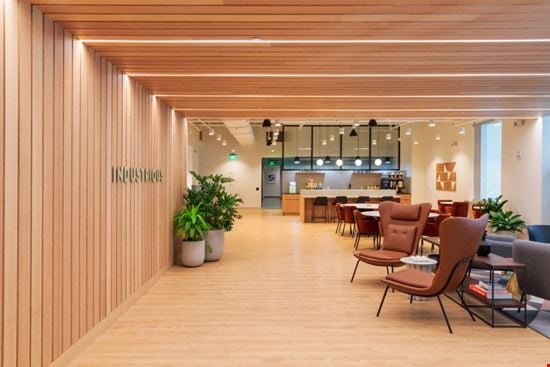 Industrious - 525 Washington Blvd