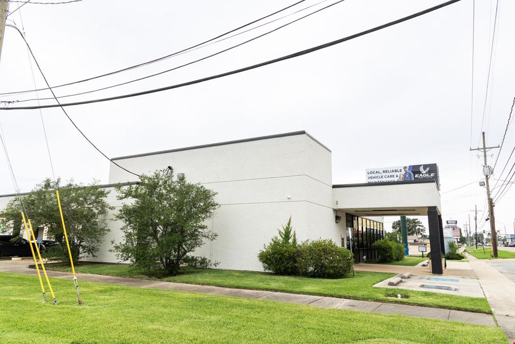 Former Bank Branch on Thibodaux Corner