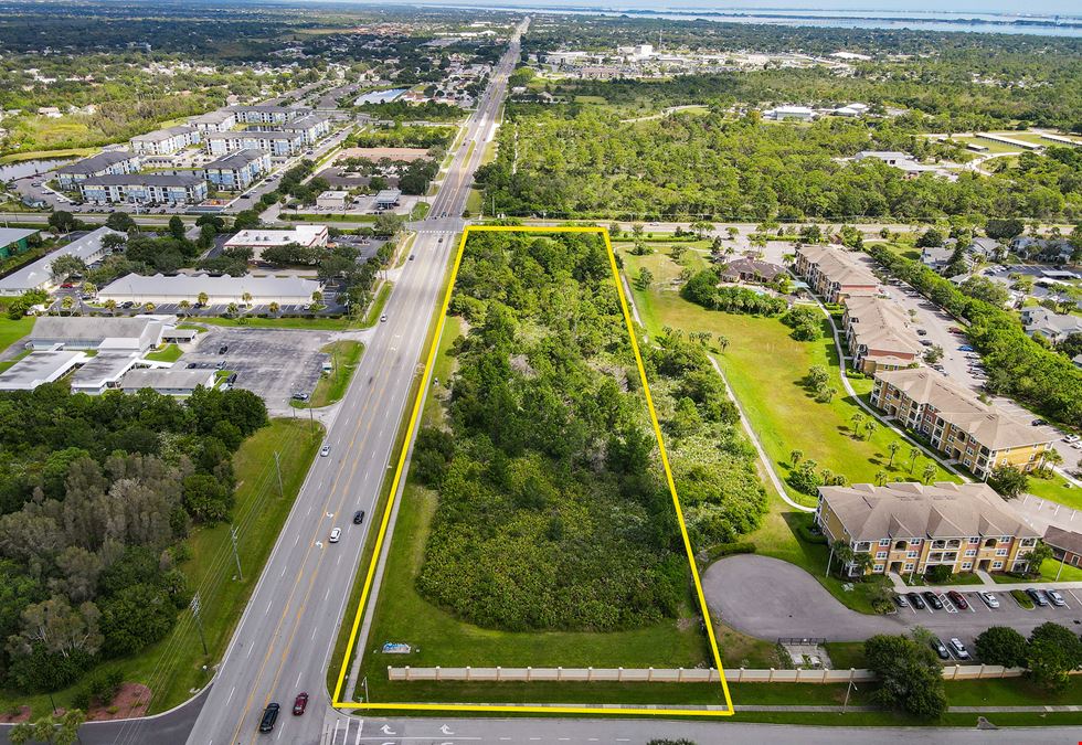 SE of Parkway Dr & N Wickham Rd