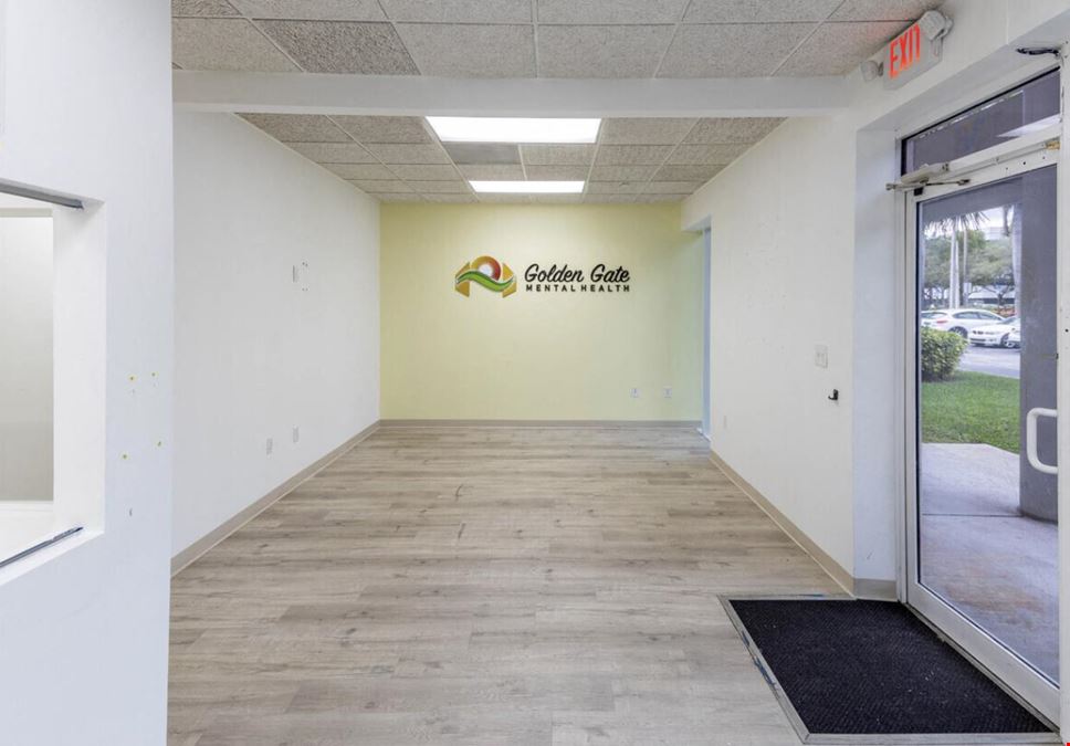 900 Park Centre Blvd