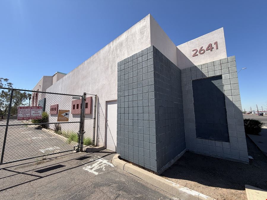 2641 E McDowell Rd