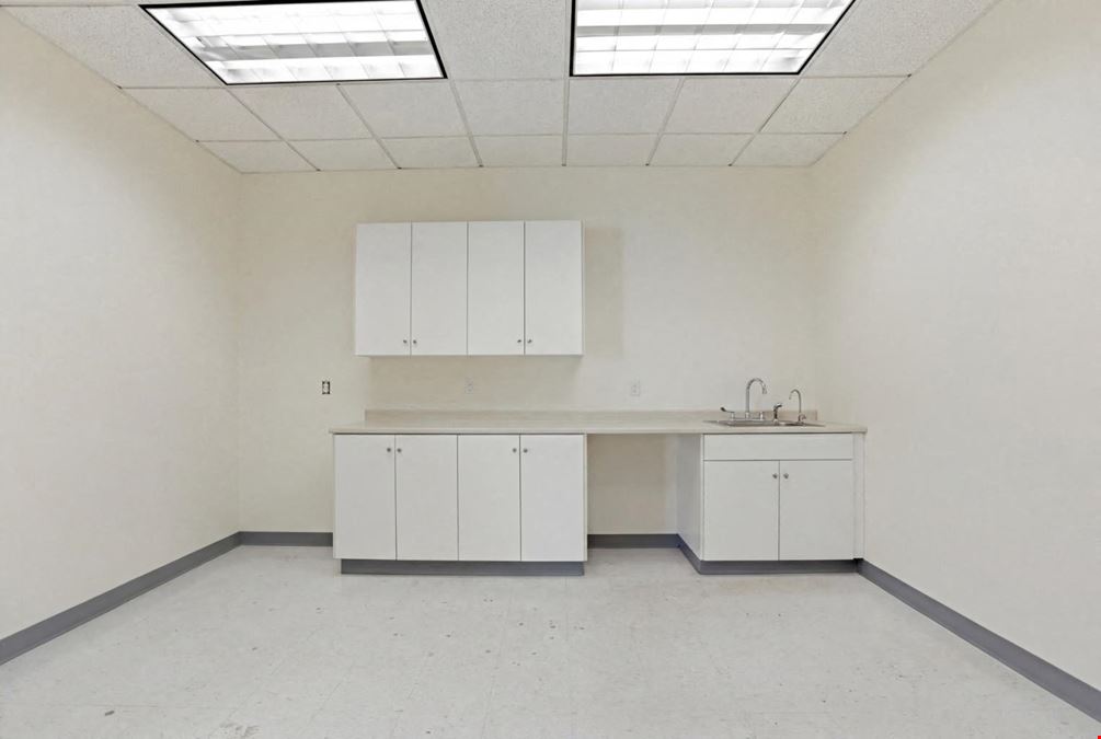 3,700sf Professional Office Suite for Lease in Rowley, MA