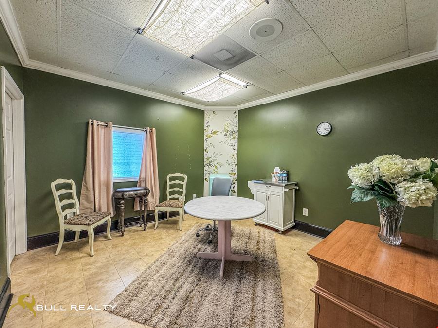Office Suites in Woodstock, GA | ±54 - ±454 SF